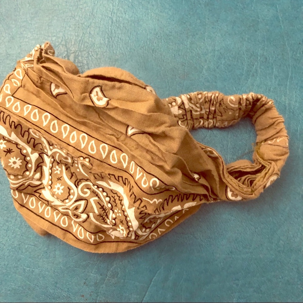 Headband beige/white/black classic bandana style